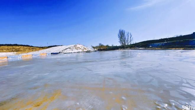 2022·内蒙古冰雪旅游季｜雪地转转、雪地足球……鄂野冰雪嘉年华让孩子们在这个冬季尽情“撒欢儿”