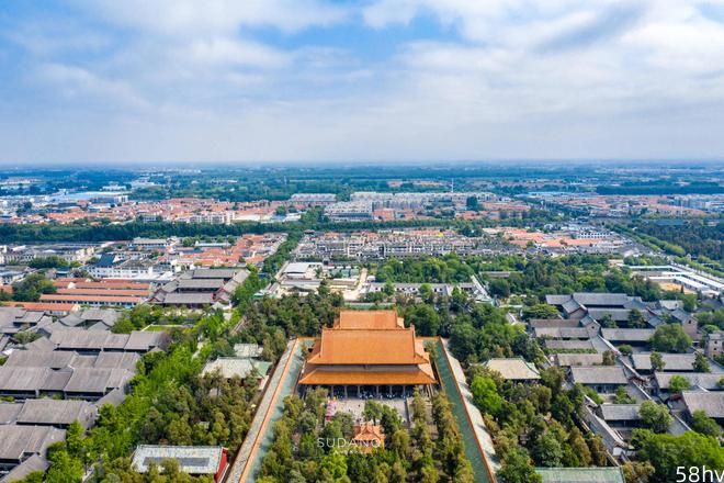 中国最大的建筑庙宇是哪座？梁思成称它为“孤例”，仿故宫修建