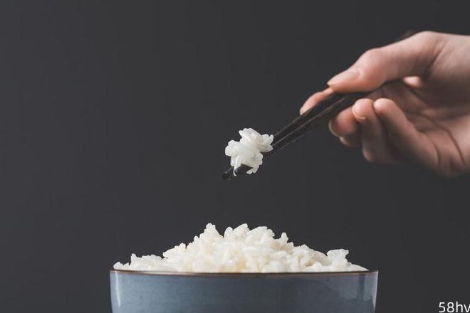 为什么停止吃米和面以后，体重就立刻降下来了？告诉你真相
