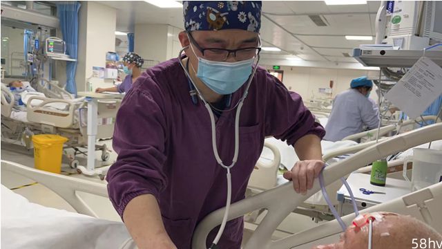 一床难求！纾解新冠重症救治难题，上海扩容改造ICU“应收尽收”