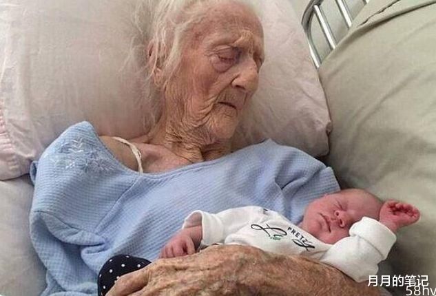 在肚子里待了61年的“霸道”婴儿，被医生发现时，其母亲已91岁