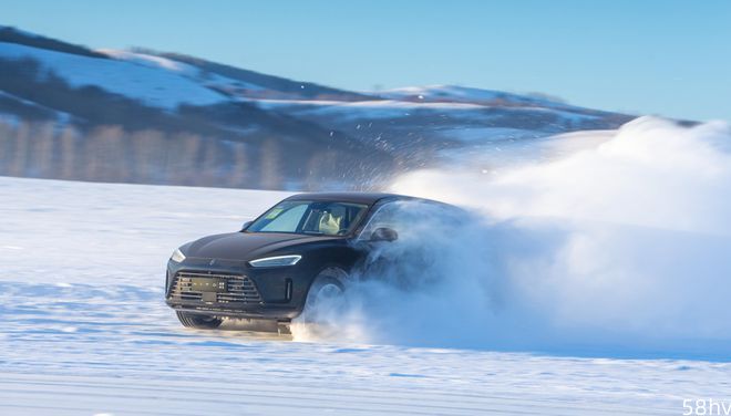 冰雪试驾问界M5：真实续航超90%，4秒级加速堪比百万级豪车？