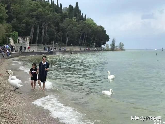 加尔达湖：意大利第一大淡水湖，虽是湖泊，却有大海的气魄！