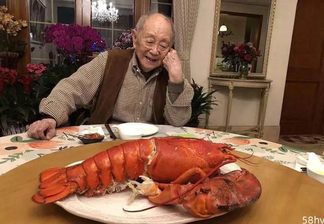 99岁还被骂上热搜？他是中国最野画家，96岁撩林青霞开法拉利，却独宠初恋76年
