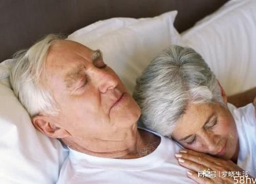 六十岁后每天睡多久合理？有一个黄金范围，睡好了身体才会好