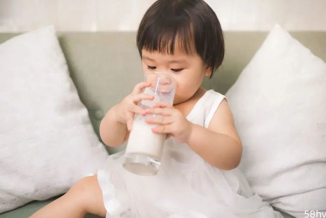一段、二段的配方奶，宝宝能一直喝吗？