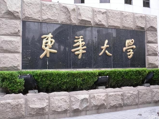 上海东华大学校花走红，颜值出众身材傲人，侧颜酷似《狂飙》大嫂