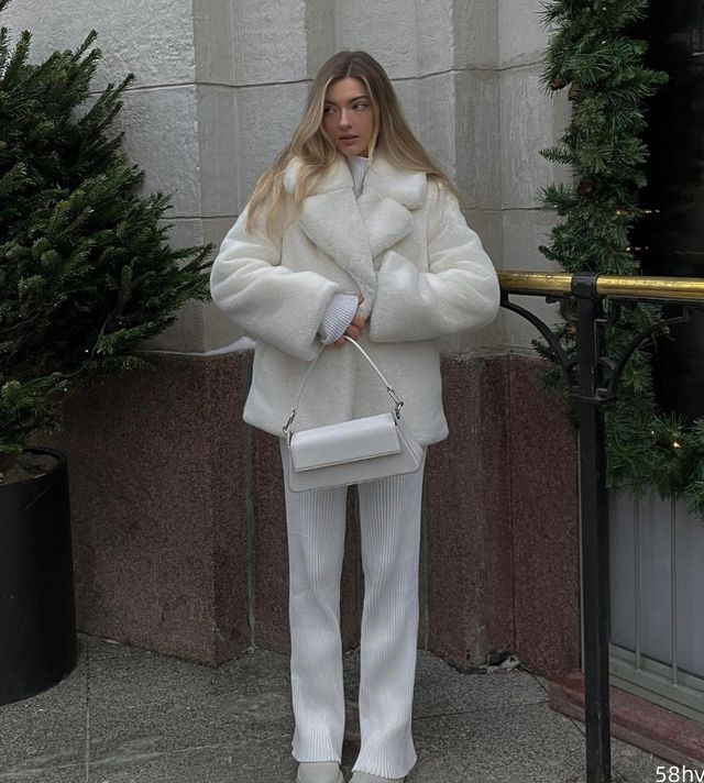 俄罗斯的ins时尚博主Liza Rudkevich超级适合冬天的保命时髦穿搭