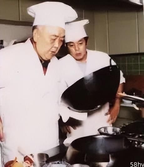 传播川菜文化做出重要贡献的两代名厨