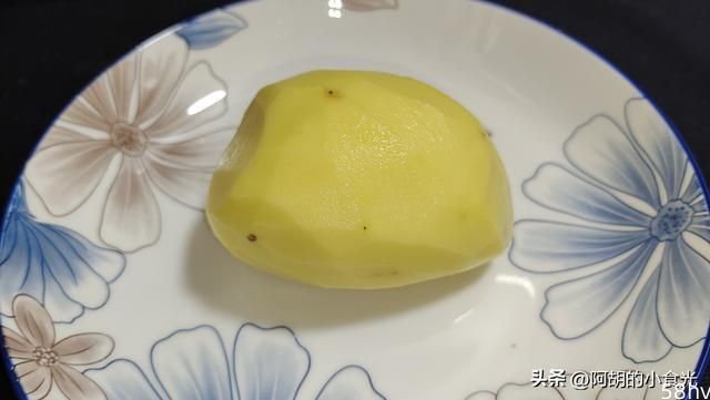 凉拌土豆面鱼：土豆营养赛苹果！搓一搓，拌一拌，润肠瘦身又解馋
