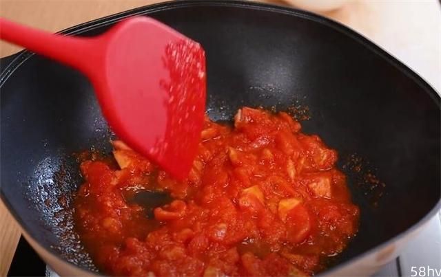 天凉了，给家人多做这道番茄酸汤，汤红味鲜，一次一大锅不够喝