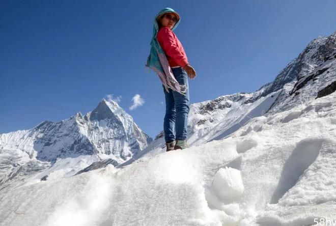 广东妹子独自在尼泊尔徒步7天，夜宿雪山脚下，半夜差点冻死