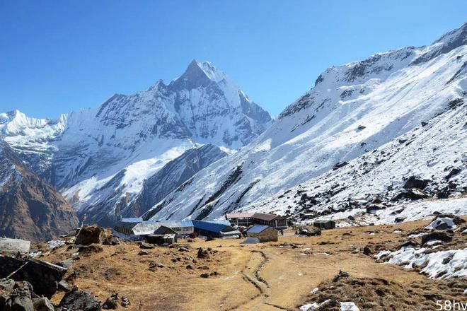 广东妹子独自在尼泊尔徒步7天，夜宿雪山脚下，半夜差点冻死