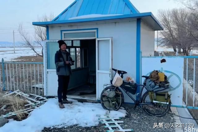 骑行新疆，大风天气行程受阻，刘伟元随遇而安，废弃房休整一天