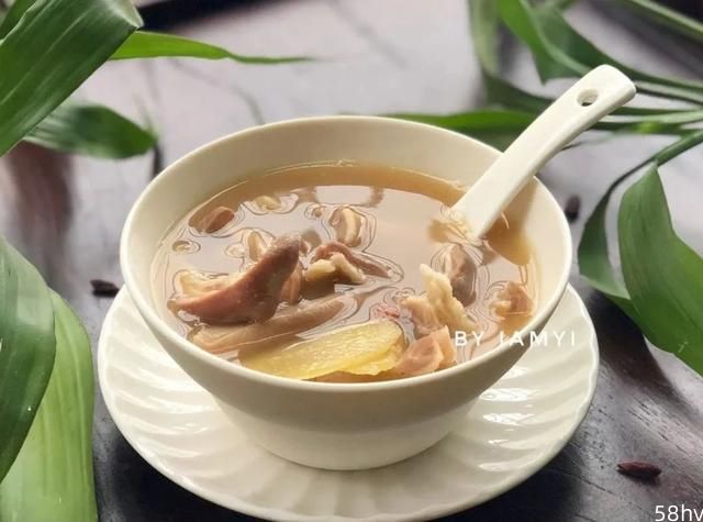 征服广东人的一碗汤！鲜香浓郁，滋补暖胃，喝下去比羽绒服还暖