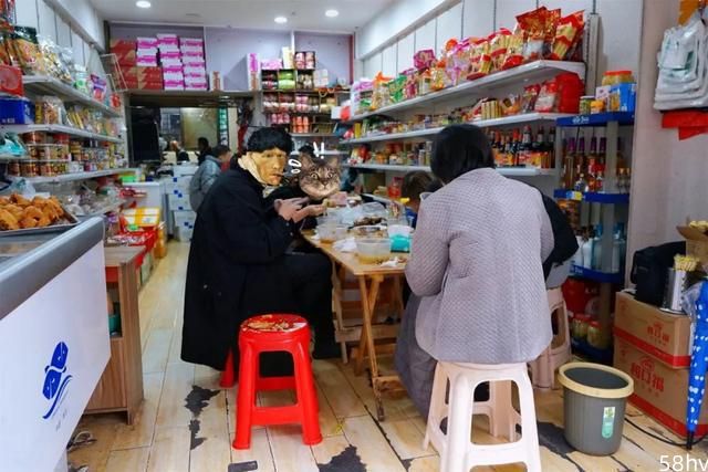 拥挤的广东干杂店，仅此一碗的潮汕粿条