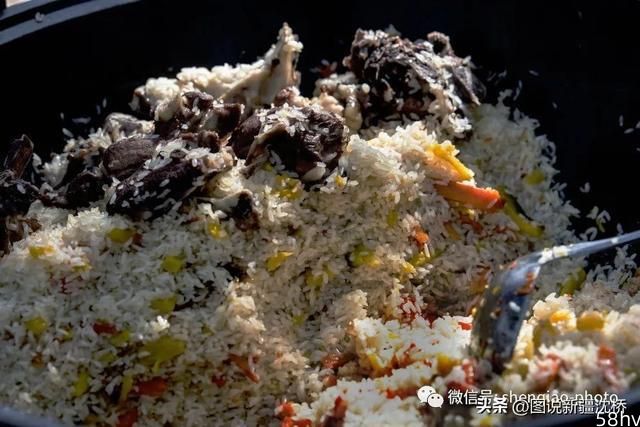 抓饭，江南的稻米新疆的羊肉融合成美味佳肴