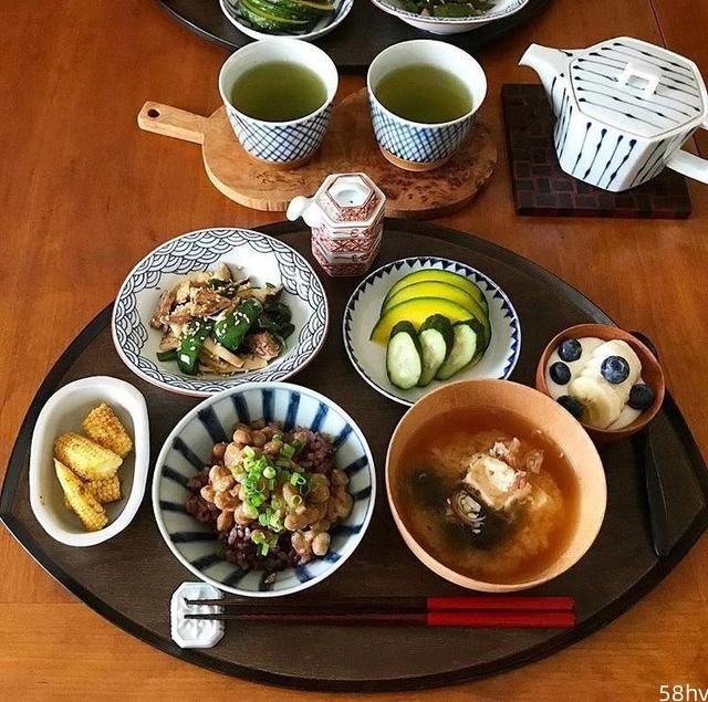 日本太太的精致三餐：用家常菜诠释饮食之美，饮食丰盛且讲究