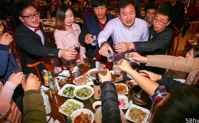 江苏一群老板聚会，桌上竟没有“梦之蓝”，反而是这3款酒受欢迎