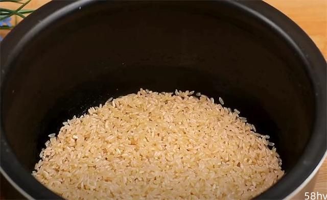米饭又出新做法，我家连吃了5天，孩子天天喊着做，实在太好吃了