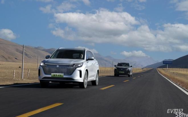 蓝电E5 开启预售13.99万元起 树立超混SUV价值新标杆