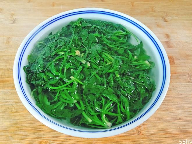 阳春三月，必吃这道“春菜”，含钙高，季节性强，错过又要等一年